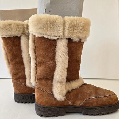 LOT 15B: New Hudson Leather with Genuine Shearling Lining Boots Size 7 & Candies Boots Unknown Size