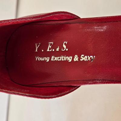 LOT 16B: New Boots Size 6 & Y. E. & S. Formal Shoes Size 7