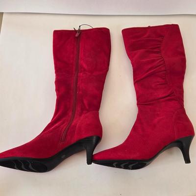 LOT 16B: New Boots Size 6 & Y. E. & S. Formal Shoes Size 7