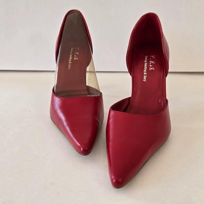 LOT 16B: New Boots Size 6 & Y. E. & S. Formal Shoes Size 7