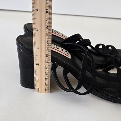 LOT 18B: Slightly Worn Sam & Libby Casual Sandals Size 7 & Previa Sandals Size 7