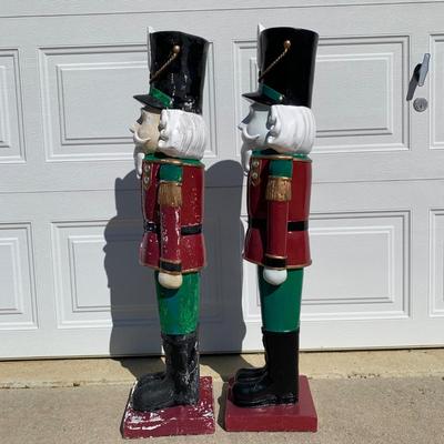 LOT 22 B: Plaster Christmas Solider Yard Decor