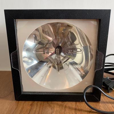 LOT 30 A: 2 Xenon Strobe Lights #1005