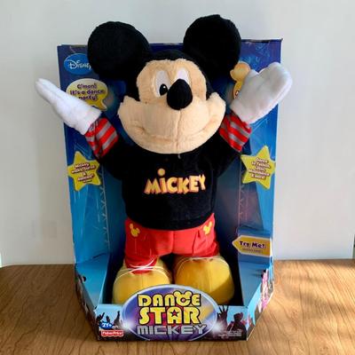 LOT 32 A: NIP 2010 Fisher-Price Disney Dance Star Mickey Mouse