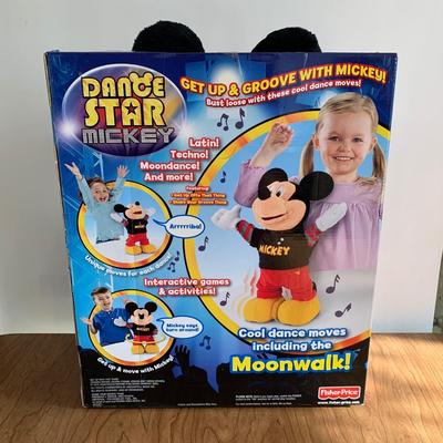 LOT 32 A: NIP 2010 Fisher-Price Disney Dance Star Mickey Mouse
