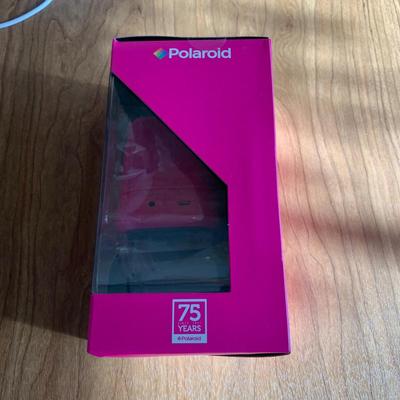 LOT 33 A: NIP Polaroid Bluetooth Portable Speaker & Mainstays Speaker Light w/ Cord