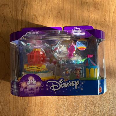 LOT 34 A: NIP Disney's Magical Miniatures Magic Kingdom Peter Pan's Flight & Dumbo The Flying Elephant Playsets w/ Disney...