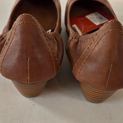 LOT 44B: New White Mt. Clogs Size 8, New Mossimo Supply Co. Flats Size 7.5, & Gently Worn Unisa Sandals Size 7