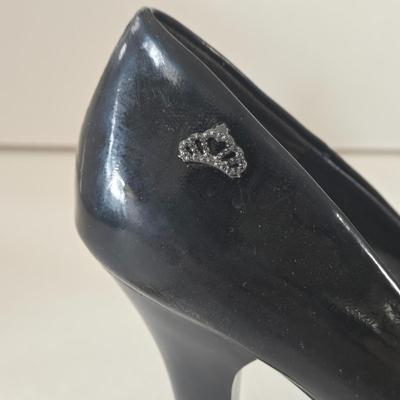 LOT 48: Gently Worn Poppies Boots Size 7.5, Easy Spirit Sandals size 7.5, Glamorous Pumps Size 7, & Prima Dress Sandals Size 7