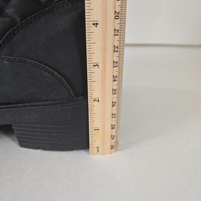 LOT 50B: Gently Worn Merona Snow Boots Size 8 & New Merona Snow Boots Size 8
