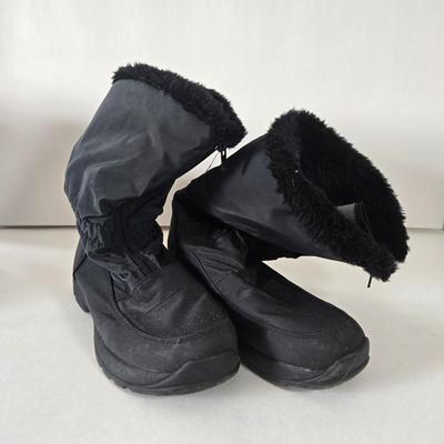 LOT 50B: Gently Worn Merona Snow Boots Size 8 & New Merona Snow Boots Size 8