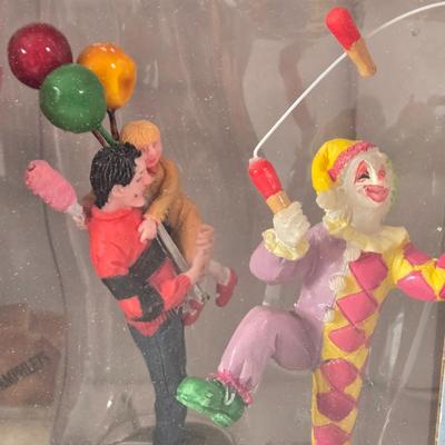 LOT 56B: New in Box Lemax Carnival Village Ticket Booth &Cotton Candy Stand