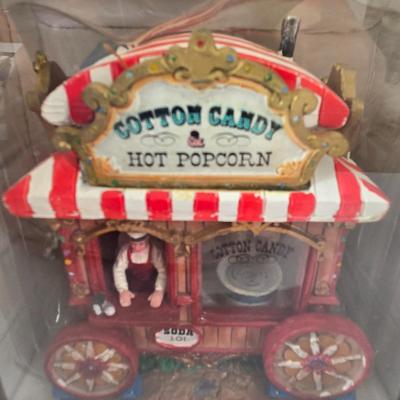 LOT 56B: New in Box Lemax Carnival Village Ticket Booth &Cotton Candy Stand