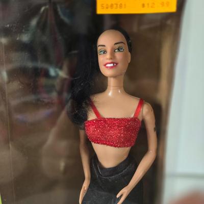 LOT 58B: Galoob Spice Girls Stage & Spice Girl Dolls