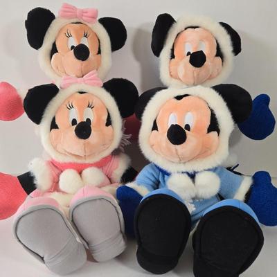 LOT 60A: All Bundled Up Minnie and Mickey x 2
