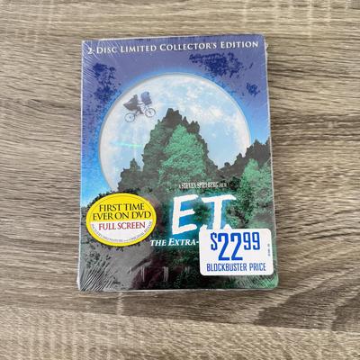 LOT 62B: NIP Kids' / Family DVDs: E.T., Ghostbusters, The Wizard of Oz, The Emoji Movie, Tom and Jerry: Paws for a Holiday & MVP...