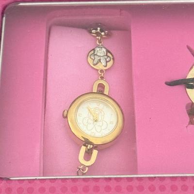 LOT 81A: Disney Mickey Mouse Comic Strip Print Bag & Disney Minnie Mouse Fun Character Watch and Clock Set