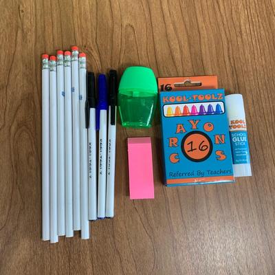 LOT 82 A: NWT 2 Eaglesport NFL ALUMNI Backpacks & Summit Ridge Backpack w/ NIP School Supplies