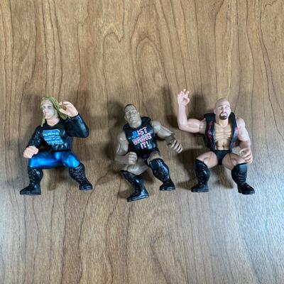LOT 83 A: Jakks Pacific WWF Collection; Slammers Action Ring, NIP Final Count Series 1 Twist Of Fate, & More
