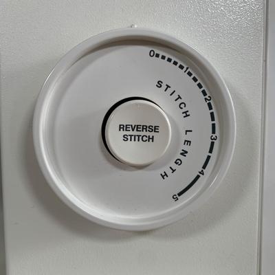 LOT 86 A: Singer Sewing Machine #57817C w/ Foot Pedal