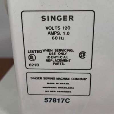 LOT 86 A: Singer Sewing Machine #57817C w/ Foot Pedal