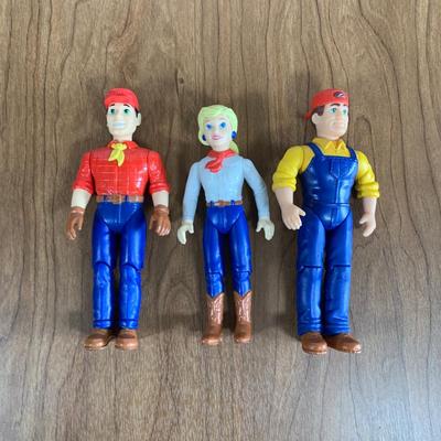 LOT 87 A: Tonka Farm Toys Collection; People, Animals, Fences, Cart, & More