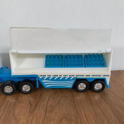 LOT 87 A: Tonka Farm Toys Collection; People, Animals, Fences, Cart, & More