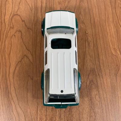 LOT 87 A: Tonka Farm Toys Collection; People, Animals, Fences, Cart, & More