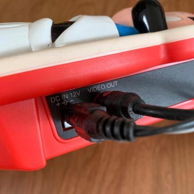 LOT 88 B: 2000 Wild Planet Radio DJ Broadcast Studio & 1993 Vtech Disney's Mickey Mouse Video Painter