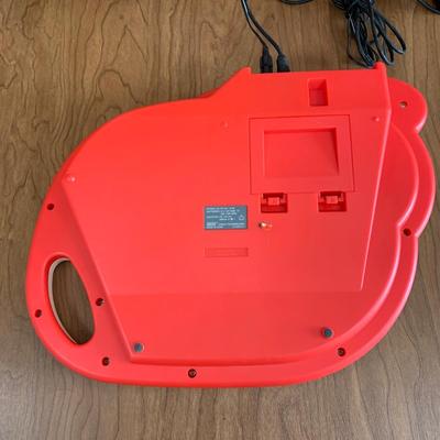 LOT 88 B: 2000 Wild Planet Radio DJ Broadcast Studio & 1993 Vtech Disney's Mickey Mouse Video Painter