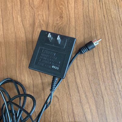 LOT 88 B: 2000 Wild Planet Radio DJ Broadcast Studio & 1993 Vtech Disney's Mickey Mouse Video Painter