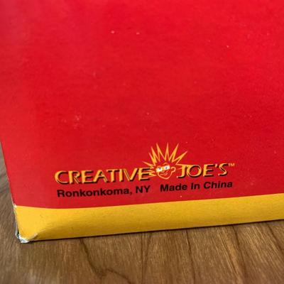 LOT 90 A: NIP Disney's Mickey Mouse Animated Talking Lamp