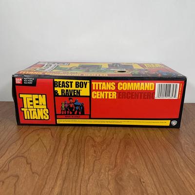 LOT 94 A: NIP 2004 BAN DAI DC Teen Titans Command Center Beast Boy & Raven Set 3 & 4 #12357