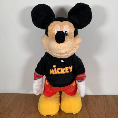 LOT 95 A: 2009 Fisher-Price Disney's Dance Star Mickey Mouse & Vintage Mickey & Minnie Mouse PVC Figurines