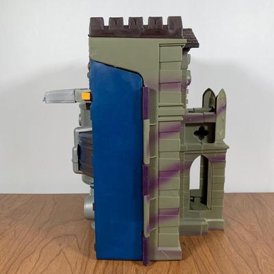 LOT 96 B: 1991 Kenner Animated Batman Wayne Manor Bat Cave Playset