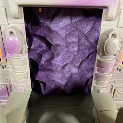 LOT 96 B: 1991 Kenner Animated Batman Wayne Manor Bat Cave Playset