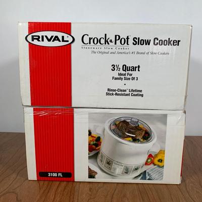 LOT 97 A: NIP Aroma Rice Cooker Food Steamer & Warmer & Rival 3 1/2 Quart Crock Pot Stoneware Slow Cooker