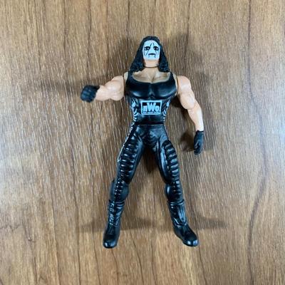 LOT 99 A: 1998 Toy Biz Co. WCW Miniature Metal Figurines