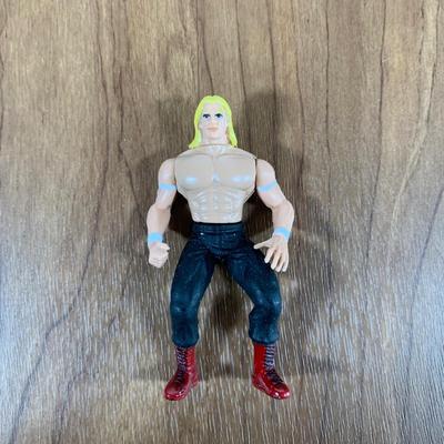 LOT 99 A: 1998 Toy Biz Co. WCW Miniature Metal Figurines