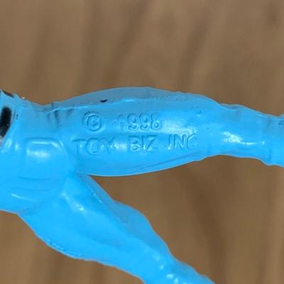 LOT 99 A: 1998 Toy Biz Co. WCW Miniature Metal Figurines