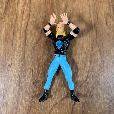 LOT 99 A: 1998 Toy Biz Co. WCW Miniature Metal Figurines