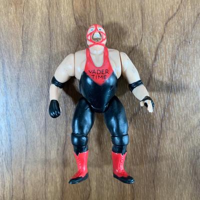 LOT 100 A: 1998 NWO WCW C-Pen, 1999 Collectible Playing Cards, & Miniature Figurines