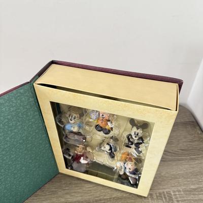 LOT 104B: Disney Holiday Mickey Through the Years Storybook Ornament Set NIB