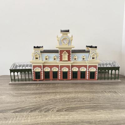 LOT 106B: Disney Parks Model Monorail Main Street Station