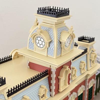 LOT 106B: Disney Parks Model Monorail Main Street Station