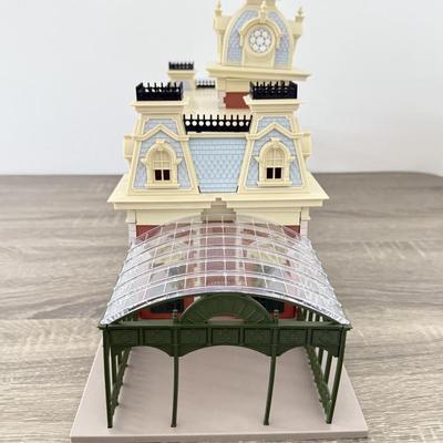 LOT 106B: Disney Parks Model Monorail Main Street Station