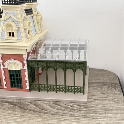 LOT 106B: Disney Parks Model Monorail Main Street Station