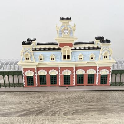 LOT 106B: Disney Parks Model Monorail Main Street Station