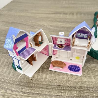 LOT 114B: 1998 Disney Trendmasters Beauty and the Beast Light-Up Castle Playset