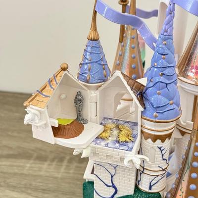 LOT 114B: 1998 Disney Trendmasters Beauty and the Beast Light-Up Castle Playset